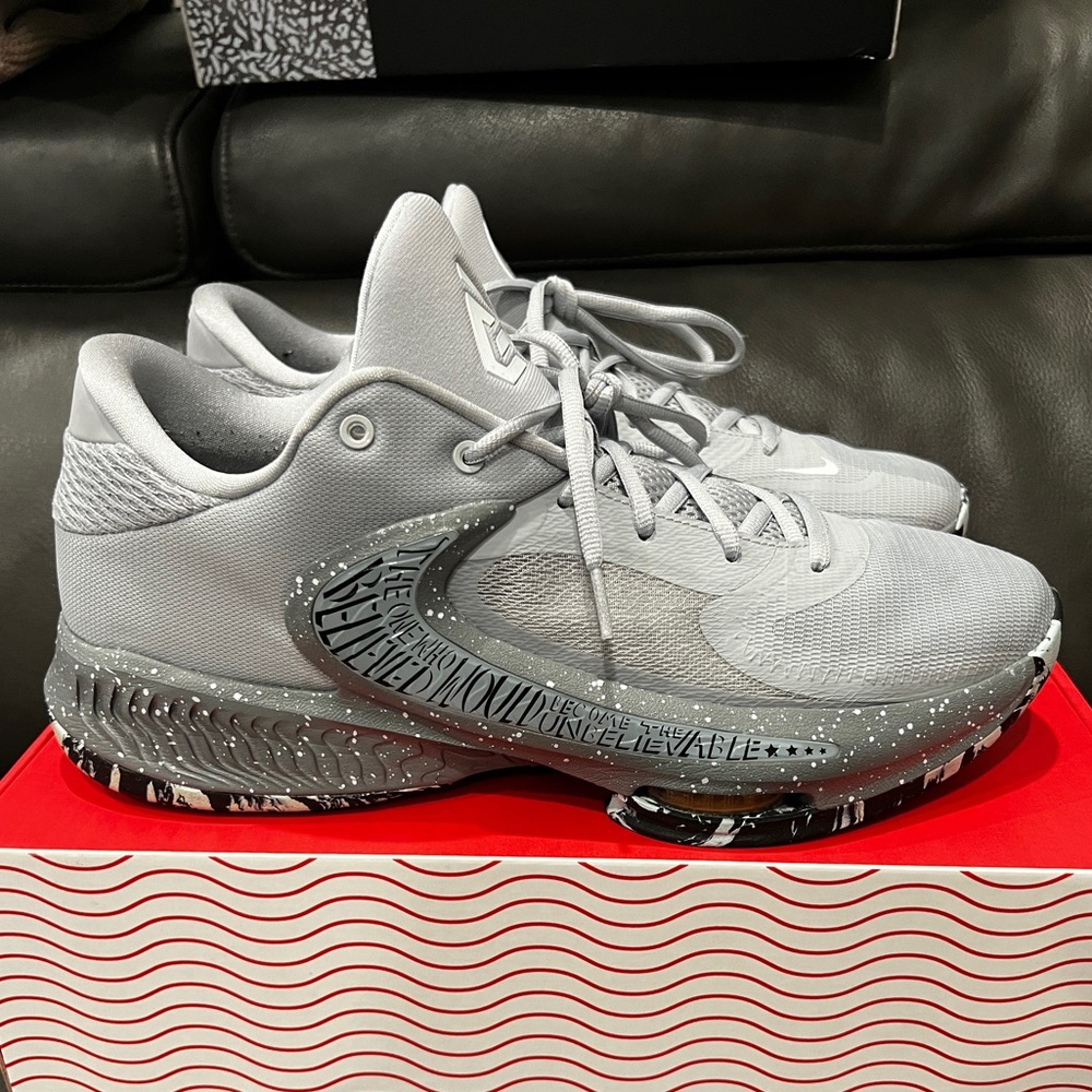 Nike Zoom Freak 4